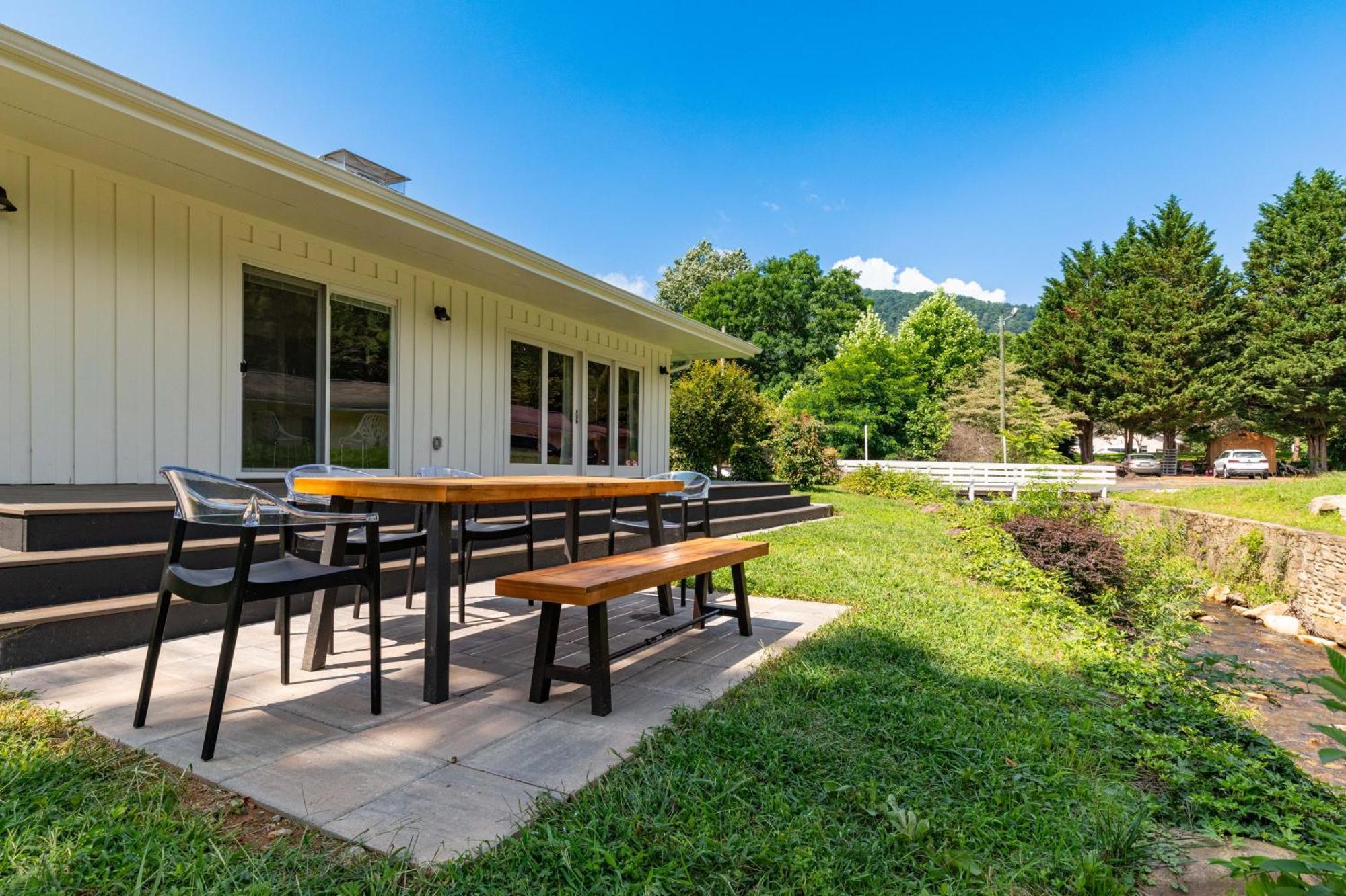 Dogwood Boutique Motel Maggie Valley Exterior photo